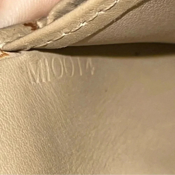 LOUIS Vuitton Vernis Kisslock wallet - Picture 13 of 13